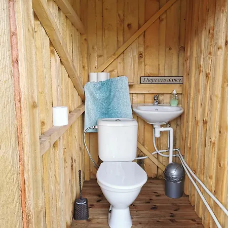 Paeikesekivi Keskus Деревянный коттедж Ridakula (Viljandi)